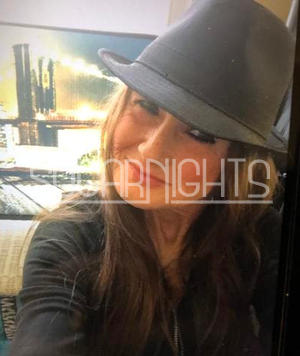 Velvet Vixen is a lovely mature escort available in St. Louis.